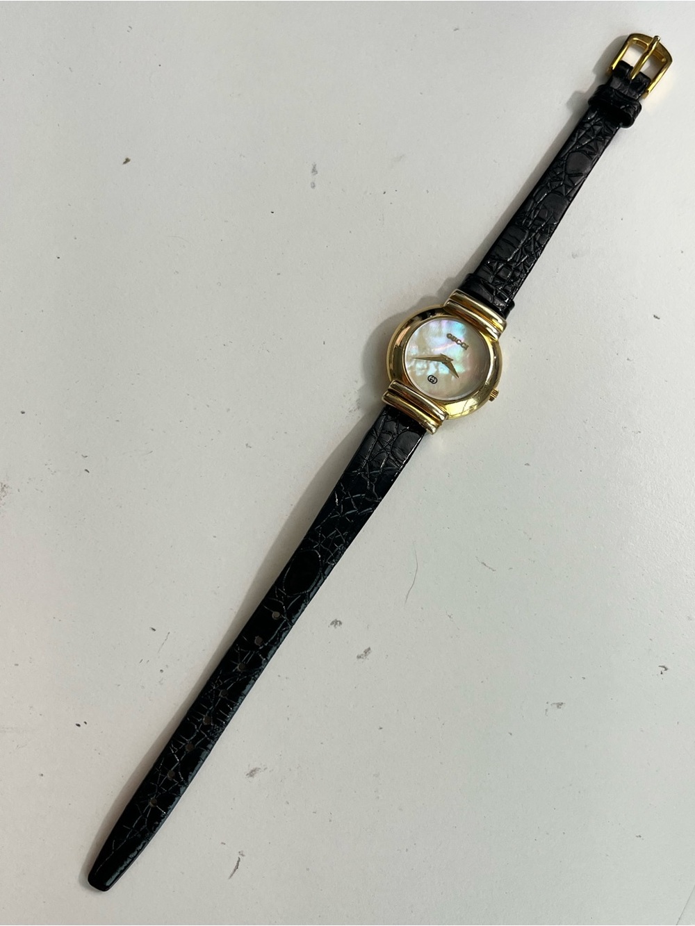 Gucci 5300L gold plated mother of pearl ladies watch - Picture 9 of 15